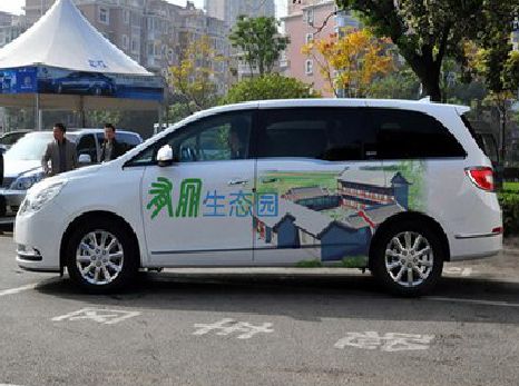 远安户外车贴喷绘如何保持效果?